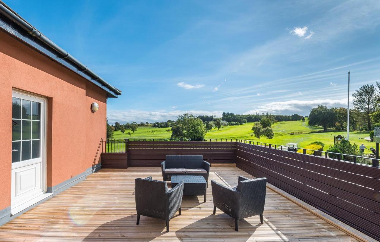 Signature - Greenlees Clubhouse Glasgow Buitenkant foto